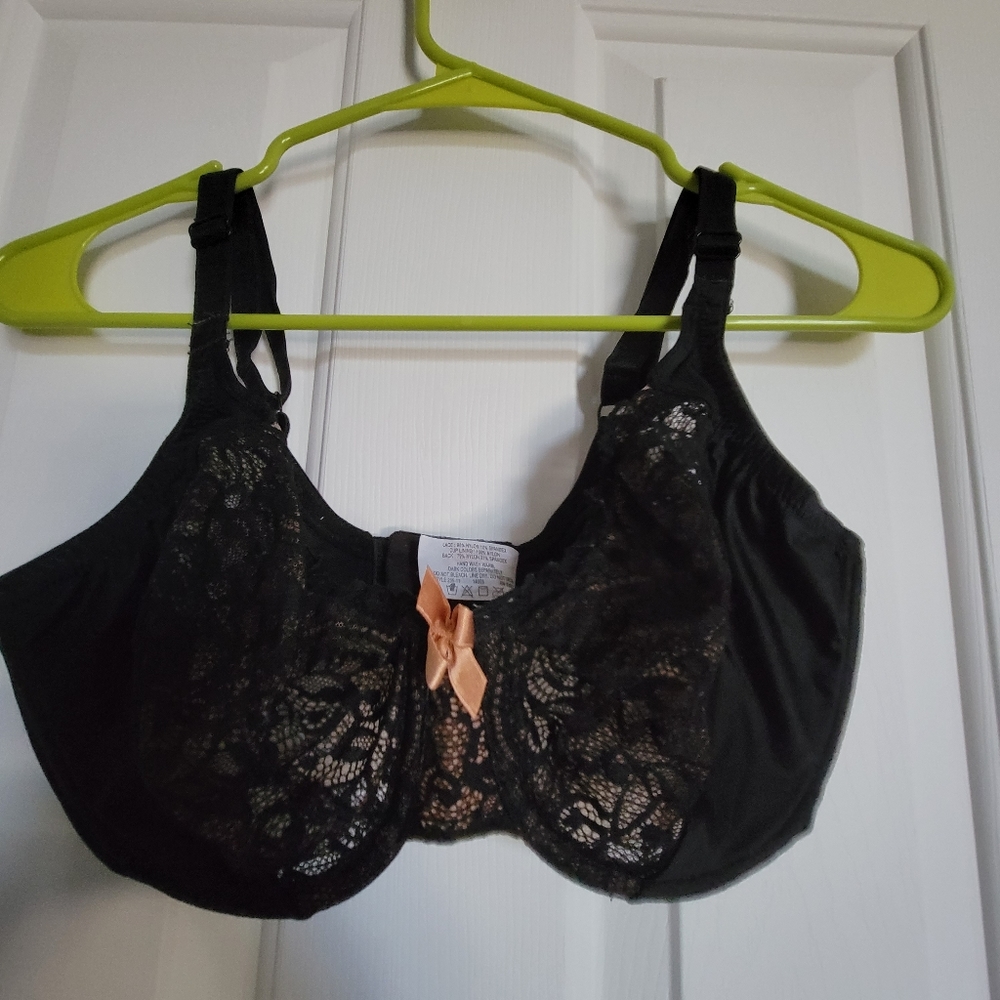 Lunaire 34DD black lace bra gently used
